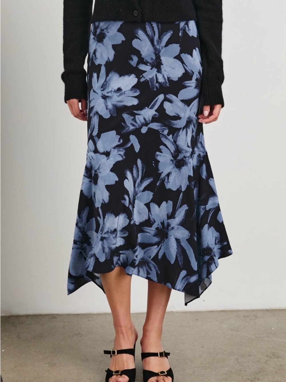 Edwina midnight lily rails skirt